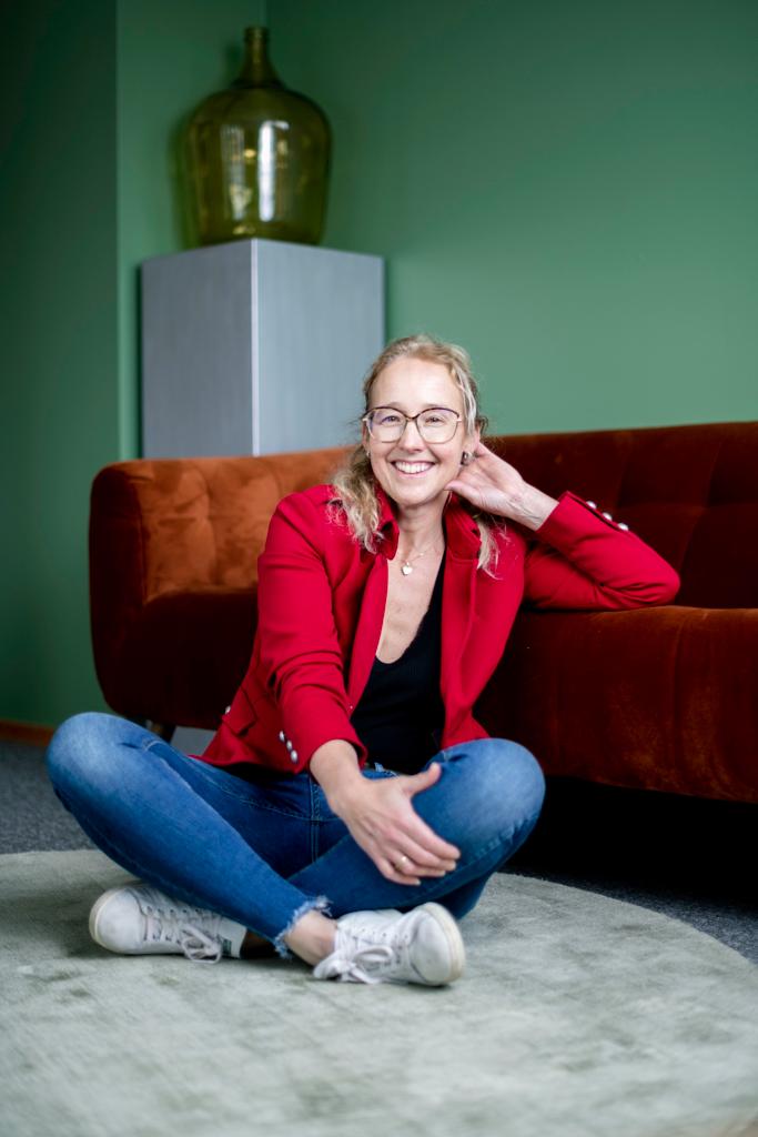 f59767bd f6a5 4a6f b4a9 2a8a1aa6d3fb